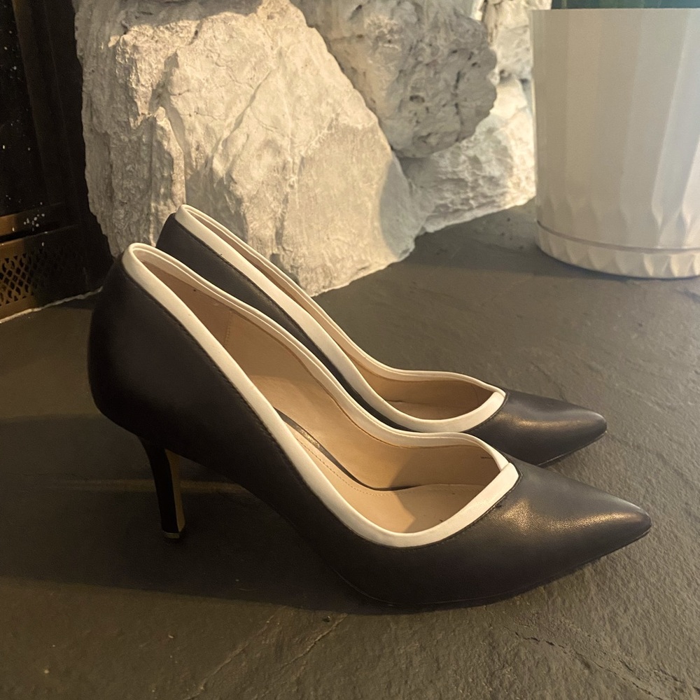 White House Black Market Heels, size 9.5. Good condition.